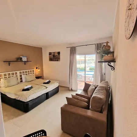 Ferienhaus Stylish With King-size Bed And Ocean View, Paraiso 209